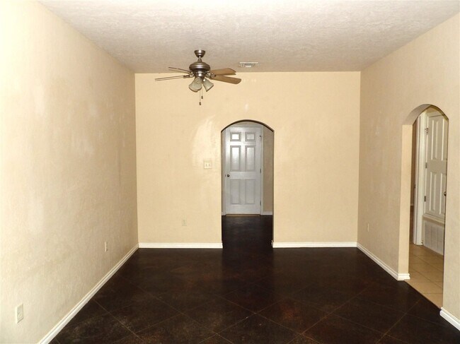 Foto del edificio - 215 W E Ave