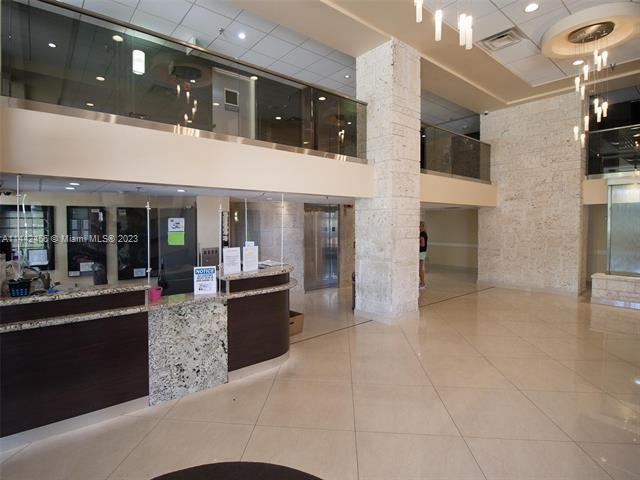 Foto del edificio - 290 174th St St