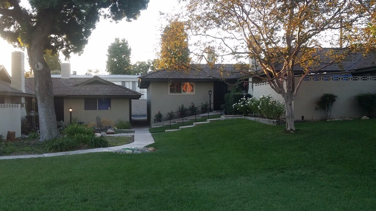 130 Marywood Ave, Claremont, CA 91711 Condo for Rent in Claremont, CA