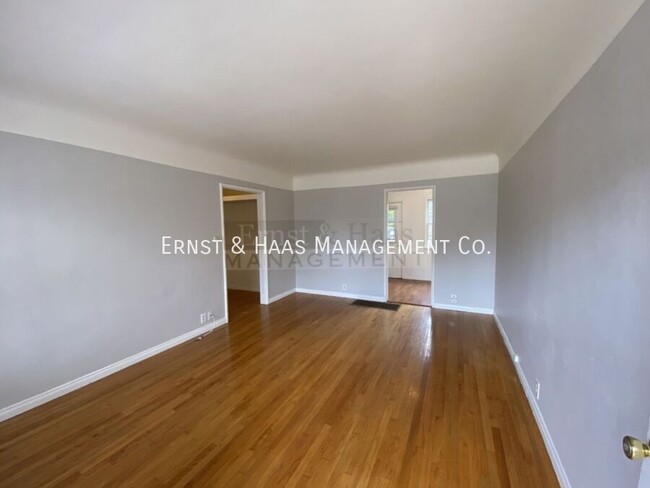 Building Photo - 337 Lime Ave