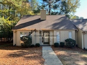 Building Photo - 118 Woodbridge Ln