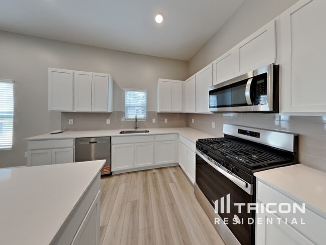 Building Photo - 3617 Apies St