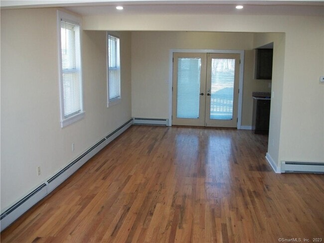 Building Photo - 543 Quinnipiac Ave
