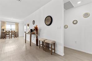 Foto del edificio - 211 Camargue Dr