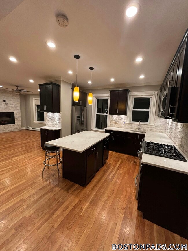 Building Photo - 12 Dorset St