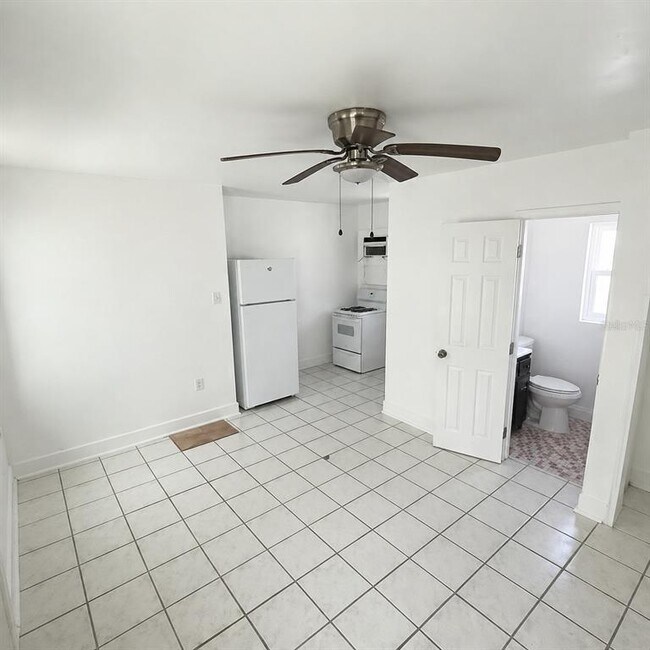 Foto del edificio - 601 Corey Ave