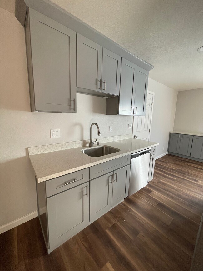 Foto del edificio - 1501 Berrellesa St