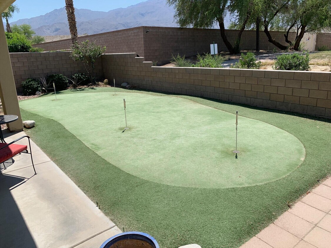 Foto del edificio - 60375 Living Stone Dr