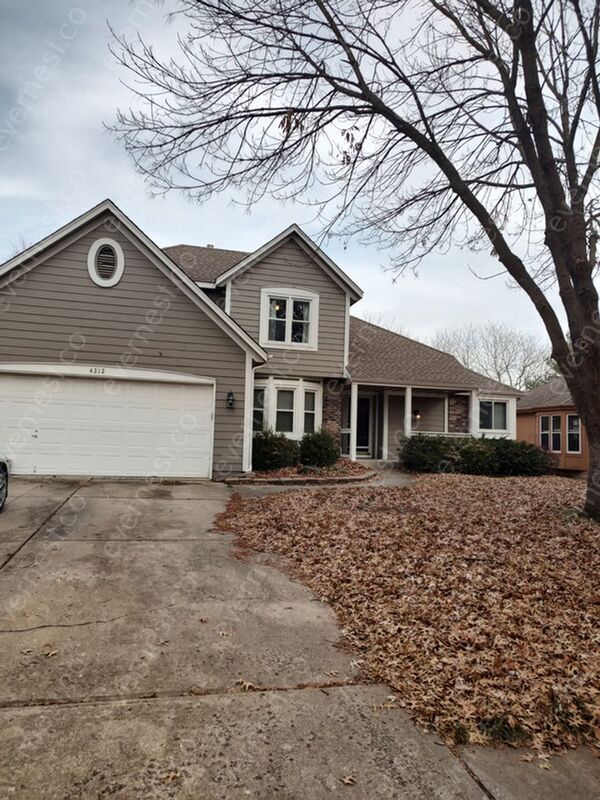 Building Photo - 4212 SW Leeward Dr