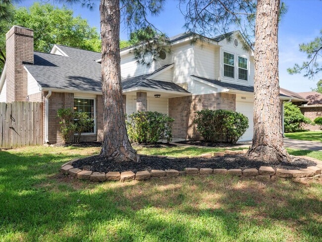 Foto del edificio - 16311 Salinas Ln
