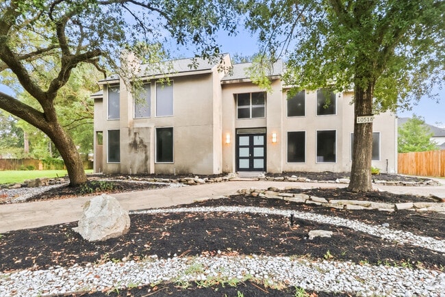 Building Photo - 10518 Moorcreek Dr
