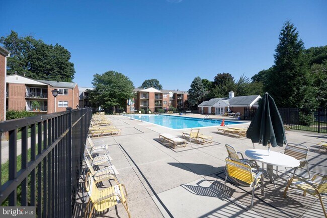 Foto del edificio - 874 College Pkwy