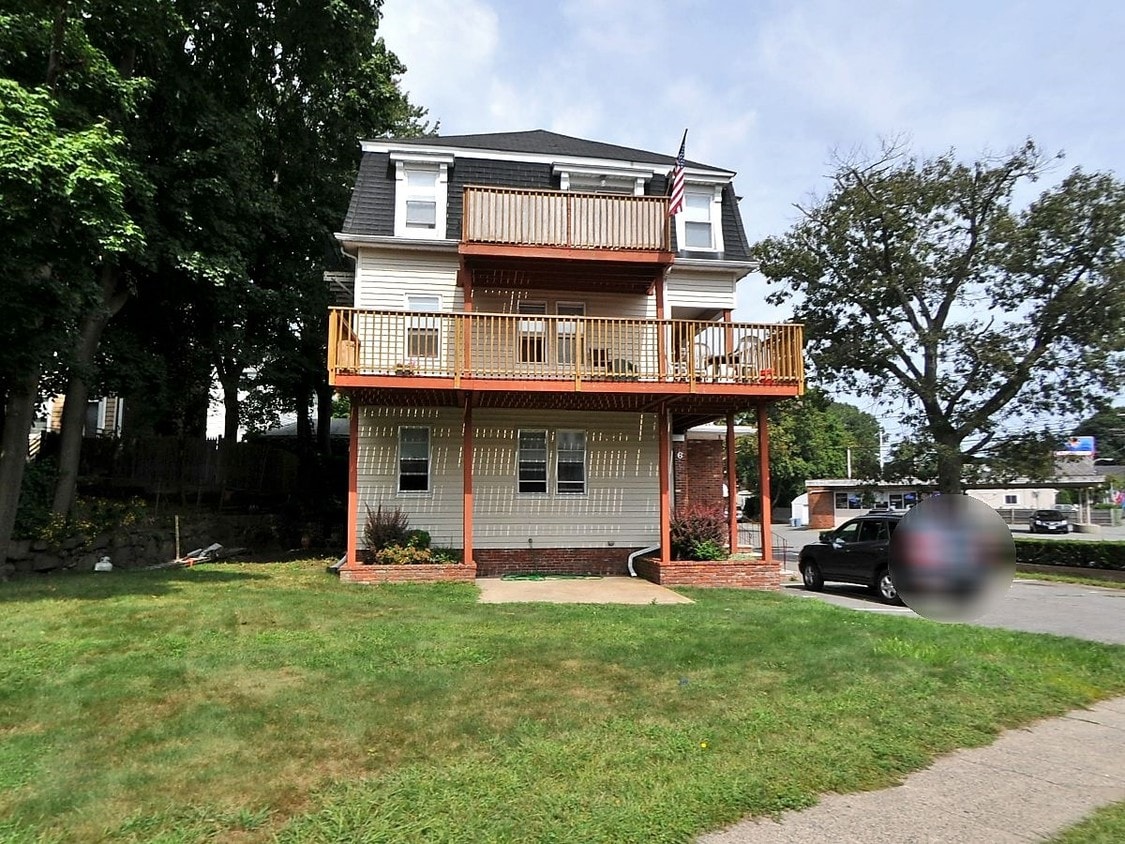 Primary Photo - 6 New Ocean St