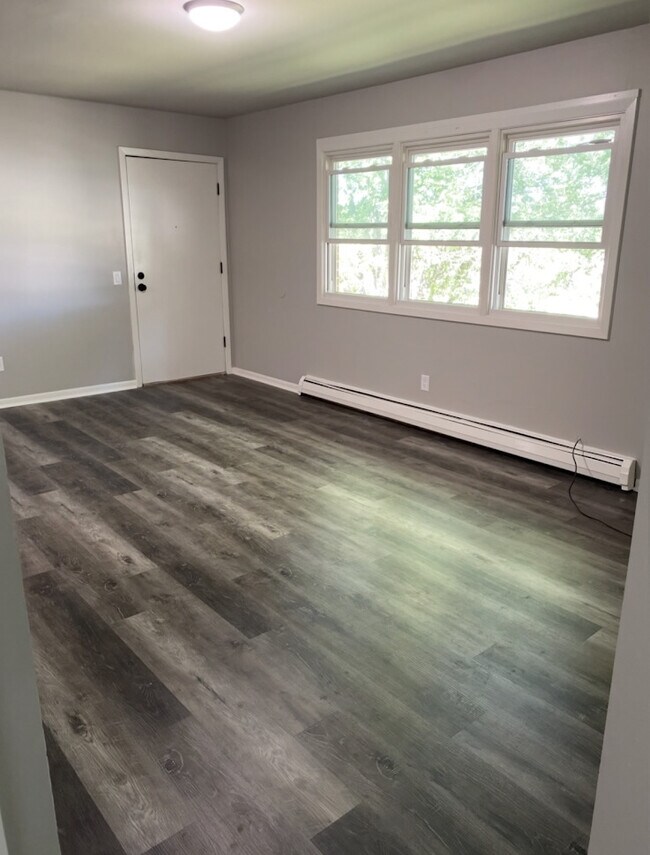 Spartan Drive Apartments (5902,5903,5911) 5902 Spartan Dr Mc Farland