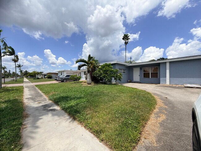 Foto del edificio - 8381 NW 28th Pl