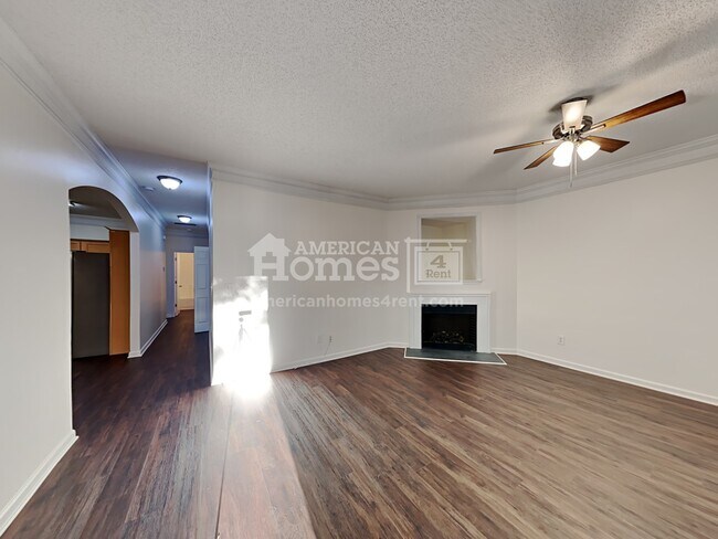 Building Photo - 423 Buckboard Lane