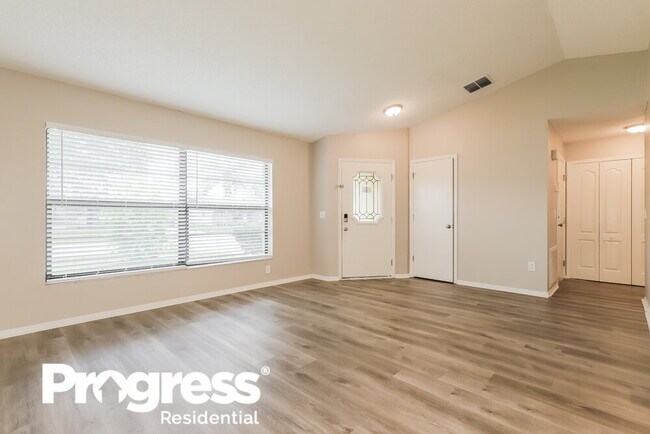 Foto del edificio - 1401 Glenmere Dr