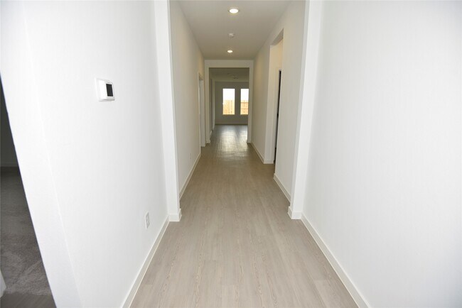 Building Photo - 28622 Bluebonnet Grotto Dr