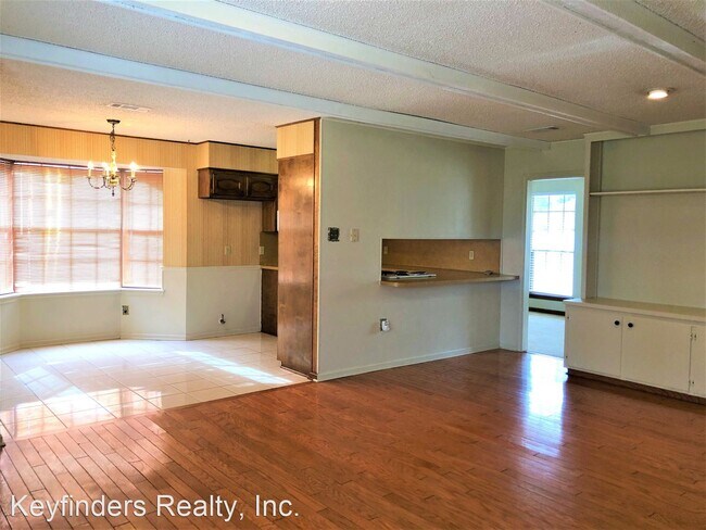 Building Photo - 3 br, 2 bath House - 1424 Knollhaven Dr.