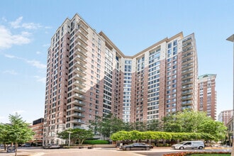 Building Photo - 851 N Glebe Rd