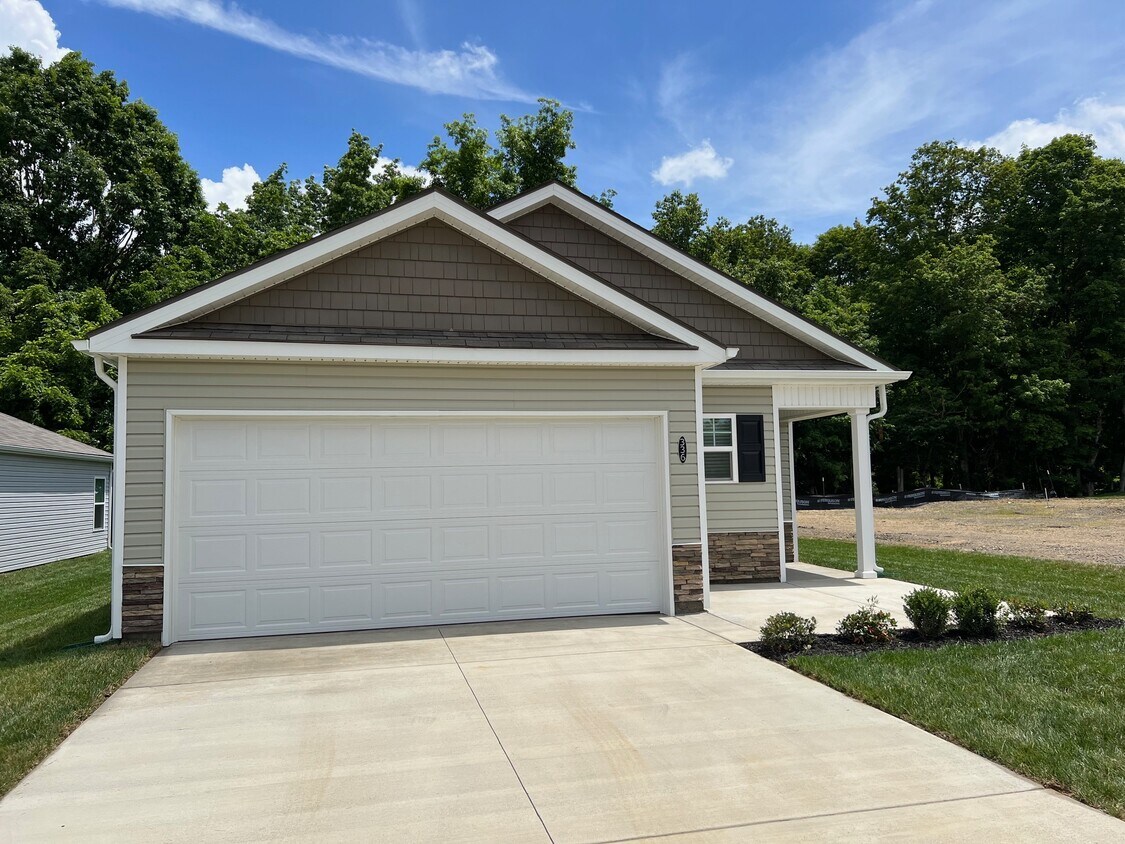 Primary Photo - 336 Arrowhead Dr