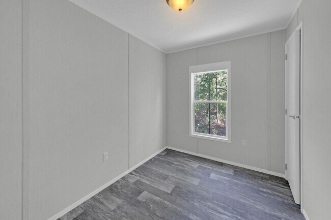 Foto del edificio - **BRAND NEW 3-Bedroom/ 2-Bath - LUXURY MOB...