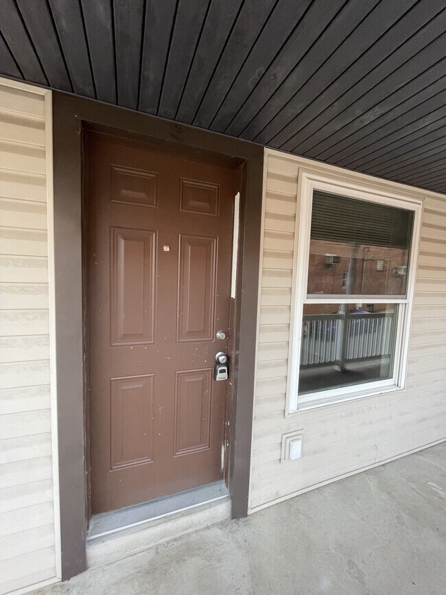 Foto del edificio - 255 Ruth Alley