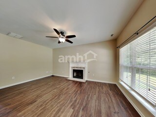 Foto del edificio - 406 Bedstraw Ct