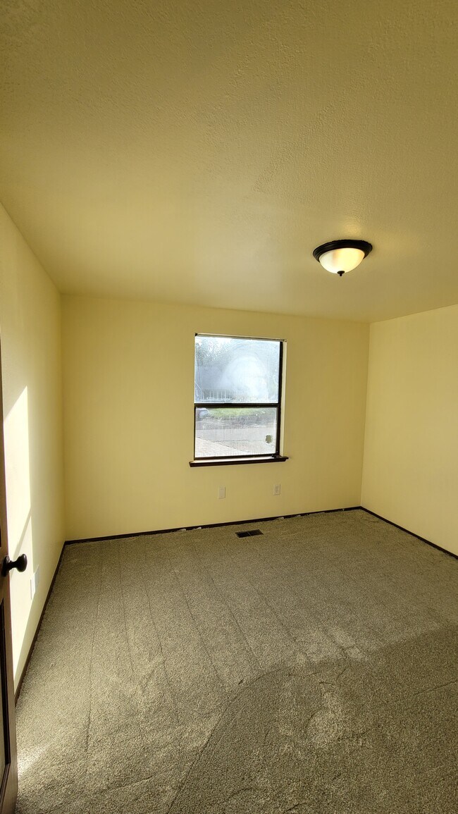Habitación de arriba - 9905 157th St E
