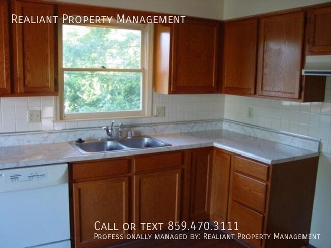 Building Photo - 605 Dardanelles Dr