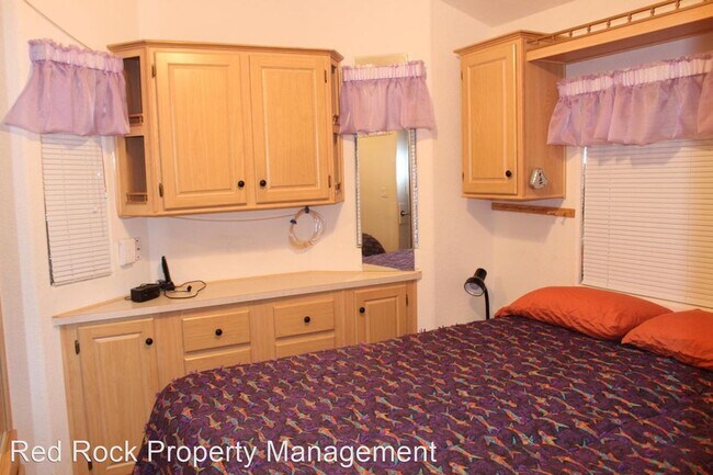 Foto del edificio - 1 br, 1 bath House - 150 N 3050 E #5