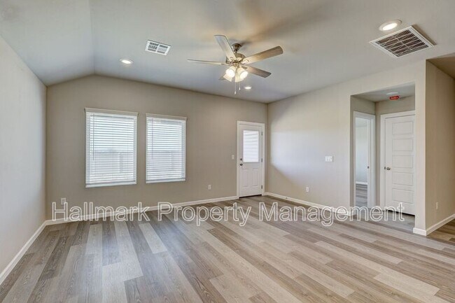 Building Photo - 4109 Sara Pk Dr