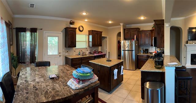 Building Photo - 4805 Green River Dr