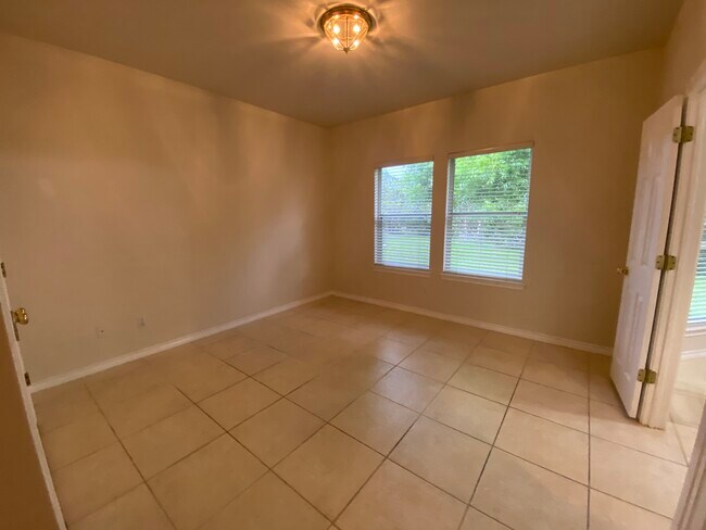 Building Photo - 43 Stillmeadow Dr