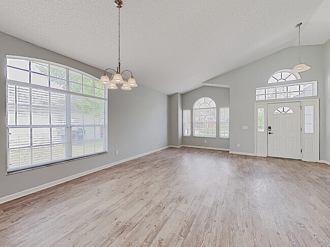 Building Photo - 322 Lexingdale Dr