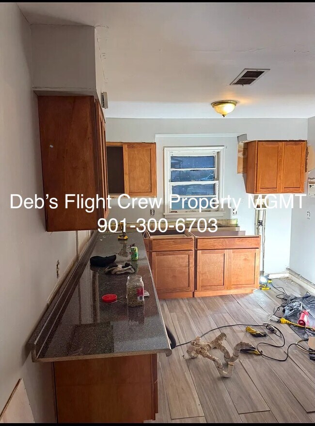 Foto del edificio - 3432 Mayflower Ave