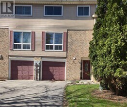 Building Photo - 1133 Ritson Rd N