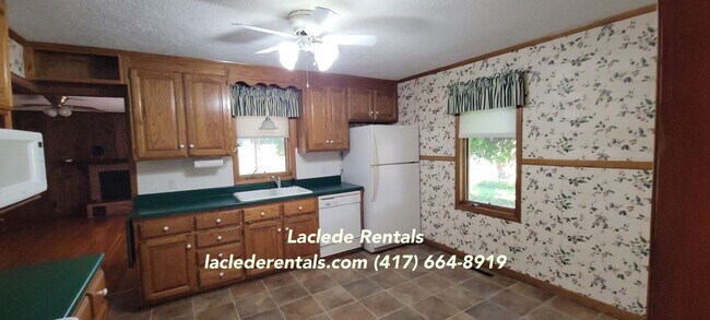 Foto del edificio - 3 BEDROOM 2 BATHROOM HOUSE FOR RENT