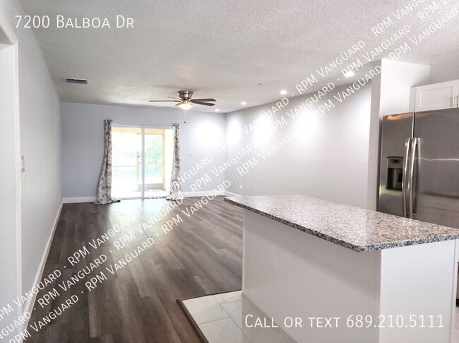 Building Photo - 7200 Balboa Dr