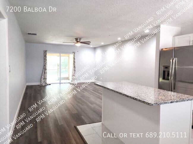 Foto del edificio - 7200 Balboa Dr
