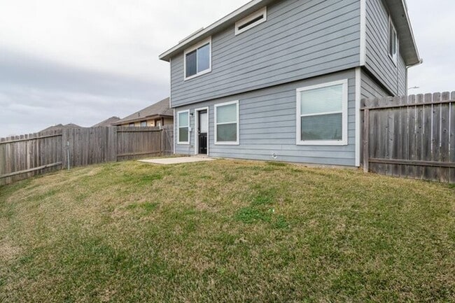 Building Photo - 19327 Golden Wave Dr