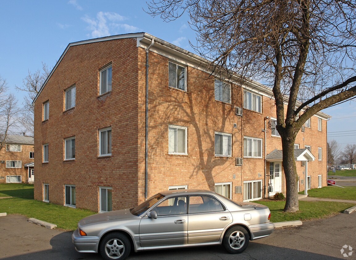 740 Schjelmile Rd, Northfield, MN 55057 Apartments in Northfield, MN