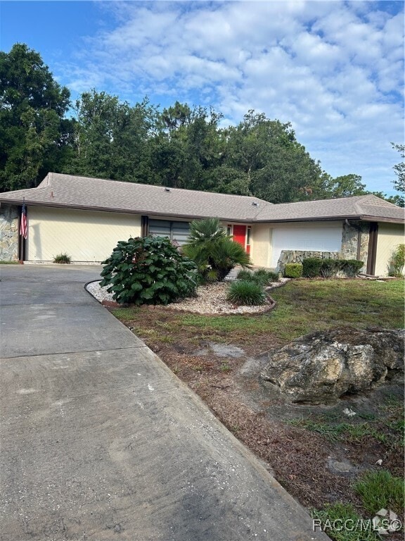Building Photo - 13 Boxelder Ct