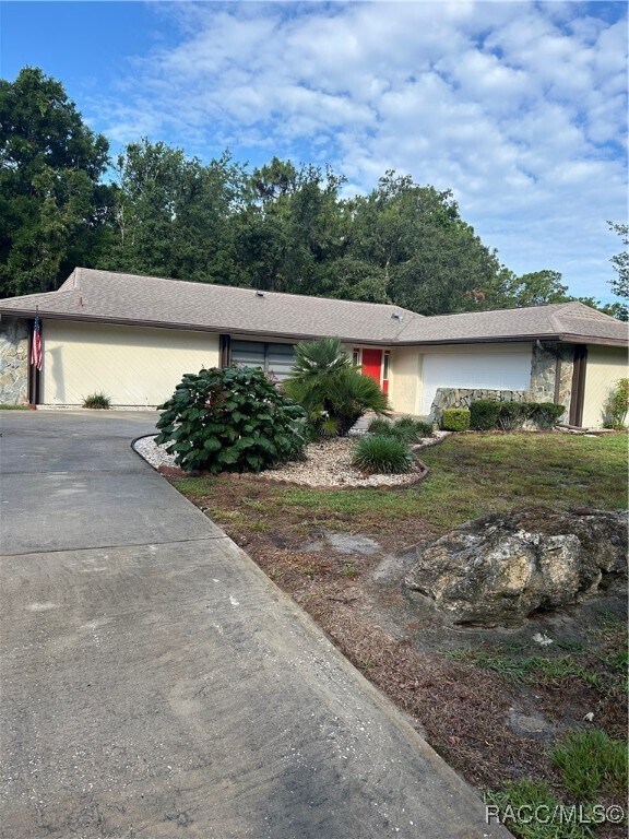 Primary Photo - 13 Boxelder Ct