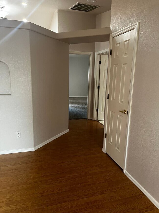 Foto del edificio - 3 Bedroom - 2 Bath - POOL HOME