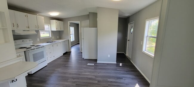 Old Kitchen View & Entrance to Laundry Room - 23047 Cactus Rd