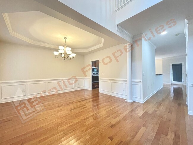 Photo - Lovely 5 Bedroom 4 Bathroom Single Family ... House