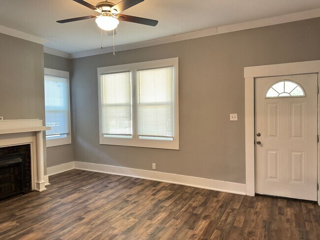 Foto del edificio - 443 Greenwood Ave