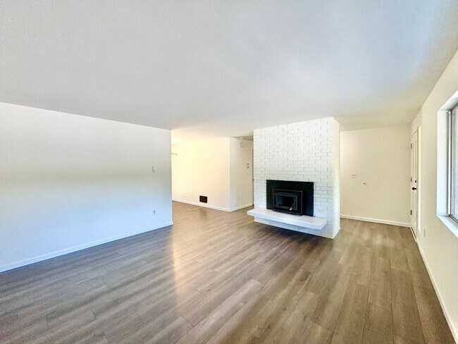 Building Photo - Great Home for rent