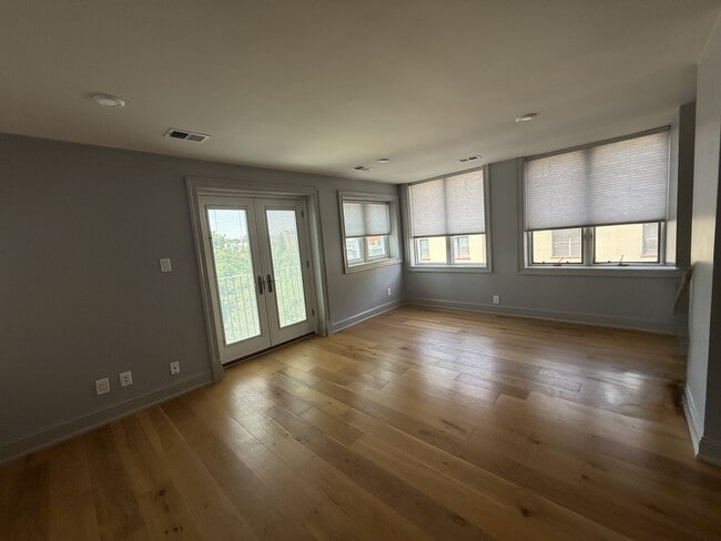 Foto del edificio - 2100 Newport Pl NW